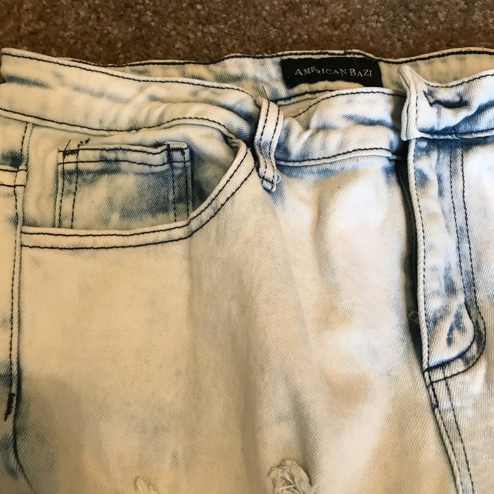 Destroyed jean - Picture 6 of 7